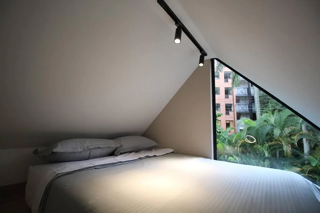 Nueva Tiny House En El Poblado Frn110 By Roots Rentals メデジン コロンビア